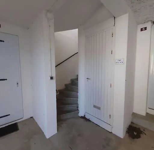 2 A 4 Personnes Proche De La * La Guérinière