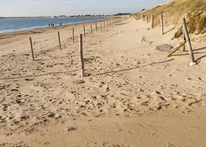 2 A 4 Personnes Proche De La