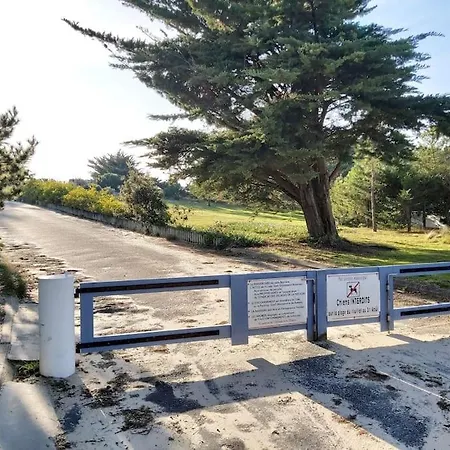 2 A 4 Personnes Proche De La La Guérinière